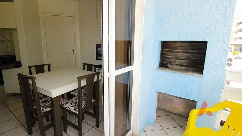 1018 Apartamento na quadra do mar um dormitório