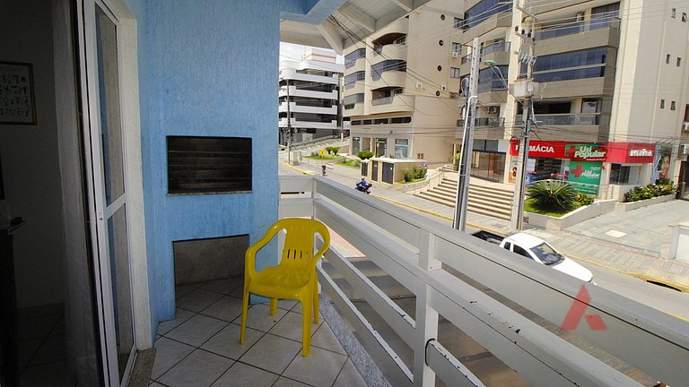 1018 Apartamento na quadra do mar um dormitório