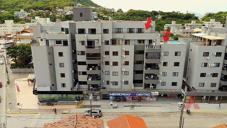 1027 - Cobertura para locação em Bombinhas com piscina - Res