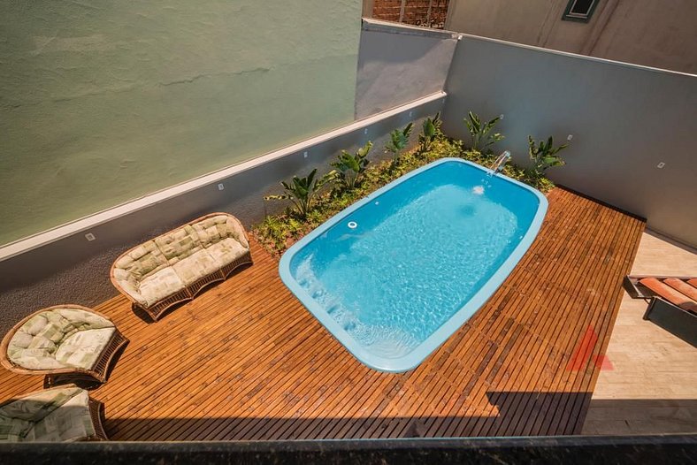 1037 Casa com Piscina e Hidromassagem